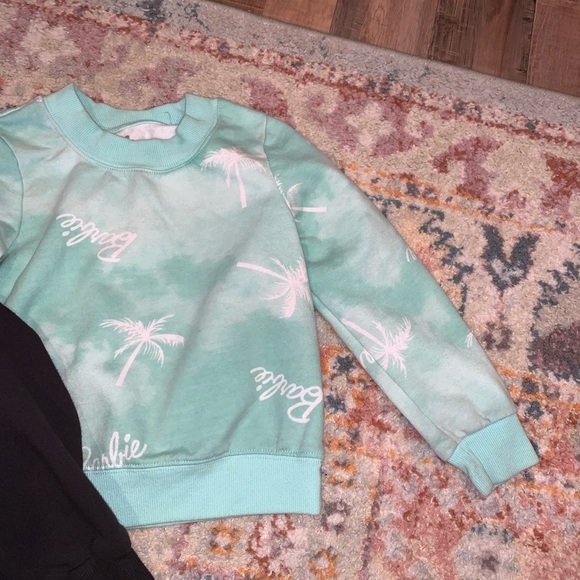 H&M and Barbie Girls Size 5-6 Crewneck Sweatshirts Gently Used Deer Fawn - Picture 6 of 6